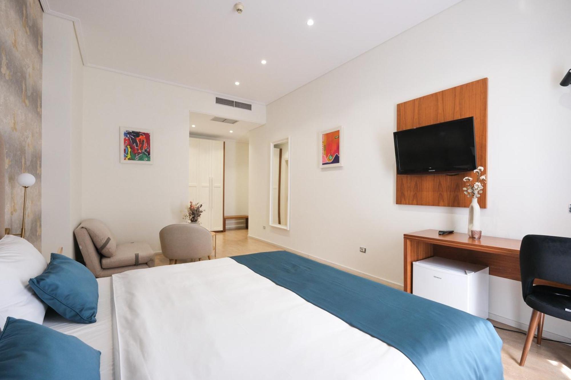 Golden City Hotel , Tirana Zewnętrze zdjęcie