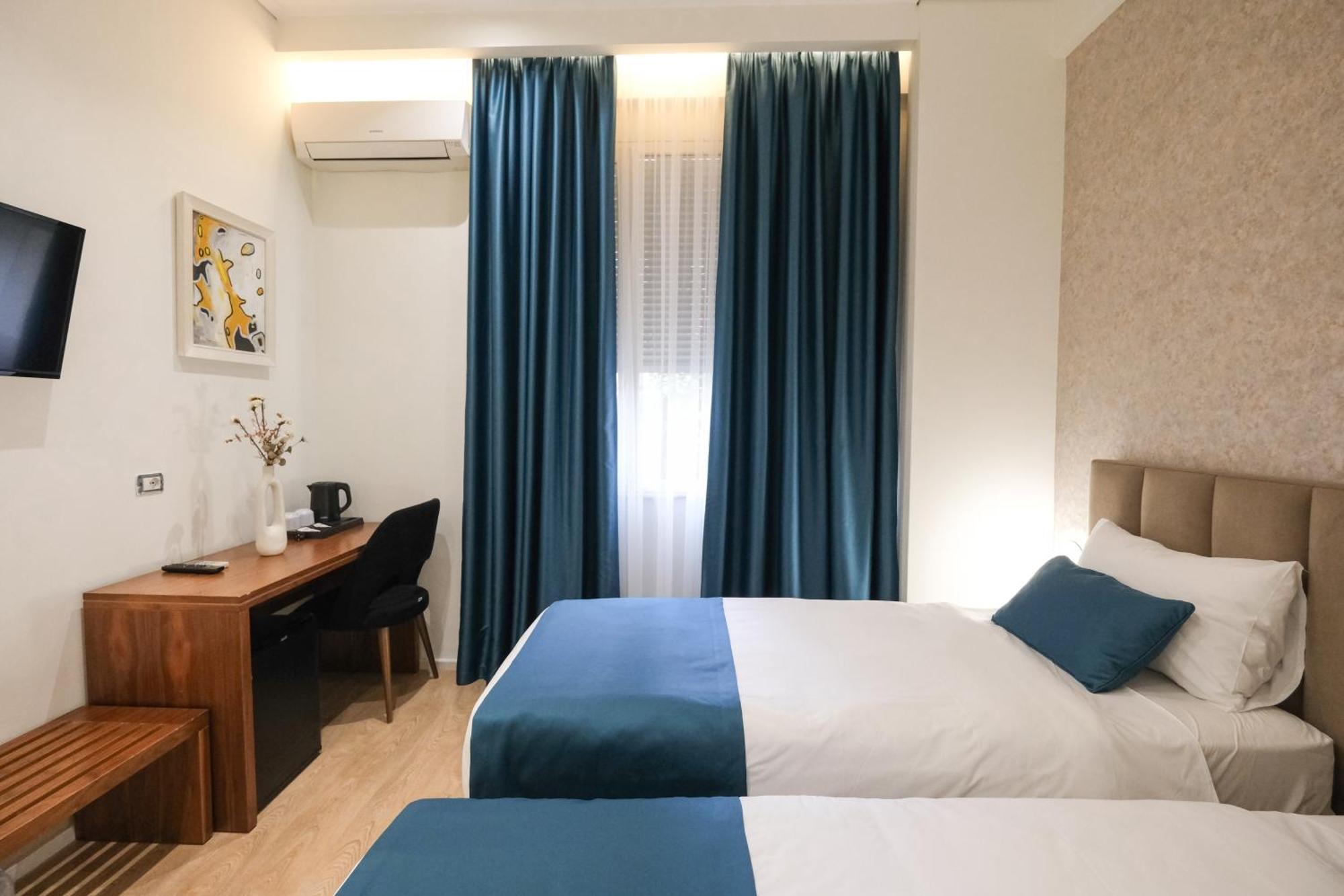 Golden City Hotel , Tirana Zewnętrze zdjęcie